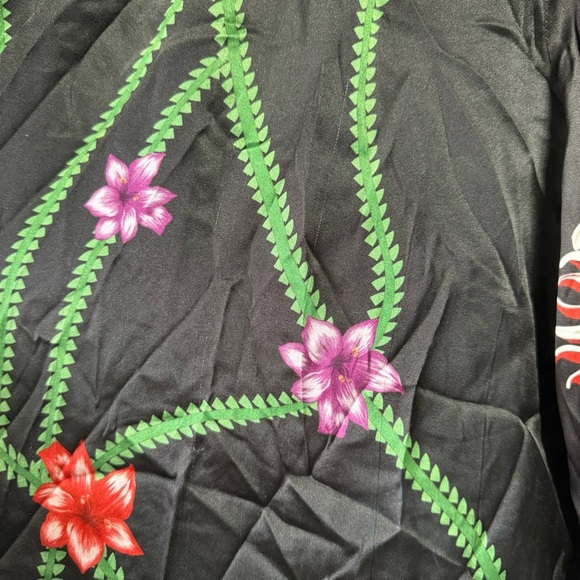 Tucker The Stella Top | Art Nouveau Floral silk blouse size XL - Picture 9 of 13